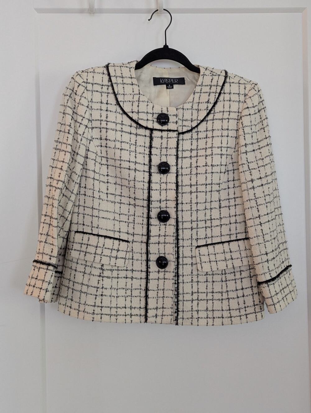 Kasper Tweed Plaid Jacket Blazer 6 Ivory Black Trim Collarless Chanel Style